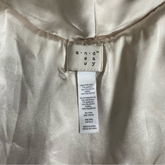 A New Day Hooded Faux Fur Vest - One Size - Picture 4 of 5